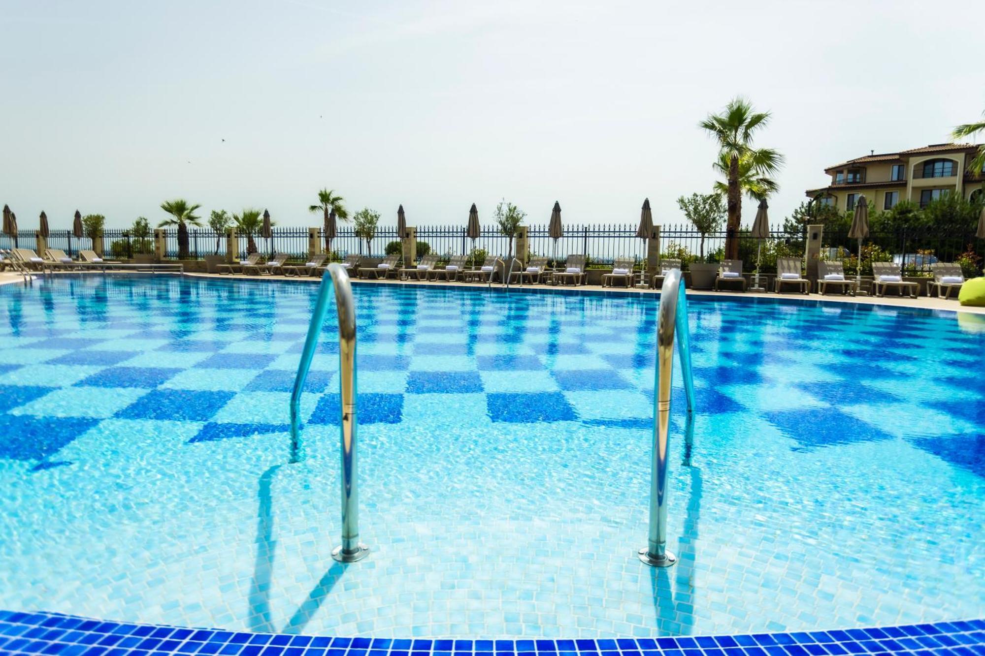 Natura All Seasons Boutique Hotel Burgas Exterior photo
